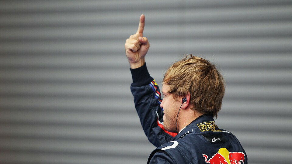 Der Vettel-Finger: Besser als jeder Regenradar?, Foto: Sutton