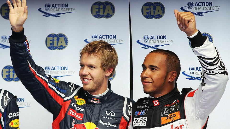 Hamilton zieht den Hut vor Vettel, Foto: Sutton