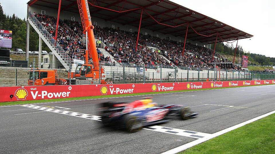 Die Reifen bei Sebastian Vettel litten im Qualifying zu sehr, Foto: Sutton