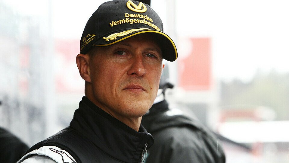 Michael Schumacher startet bei seinem Jubiläum von ganz hinten, Foto: Sutton