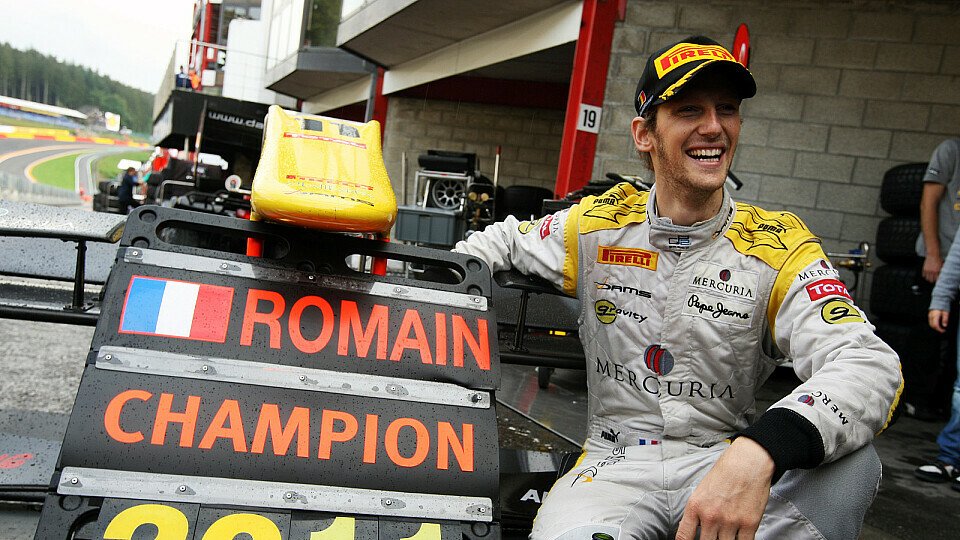 Romain Grosjean ist überglücklich sich den Titel in der GP2 gesichert zu haben, Foto: Sutton