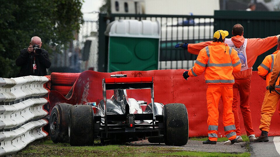 Maldonado kritisiert Hamilton nach Crash, Foto: Sutton