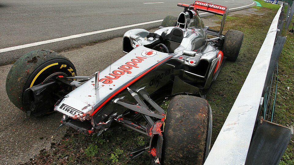 Lewis Hamiltons Hoffnungen zerschellten an der Leitplanke, Foto: Sutton