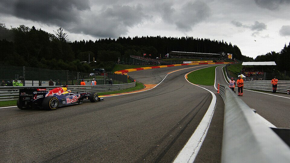 Die Eau Rouge gehört zu den bekanntesten Kurven des Formel-1-Kalenders, Foto: Red Bull
