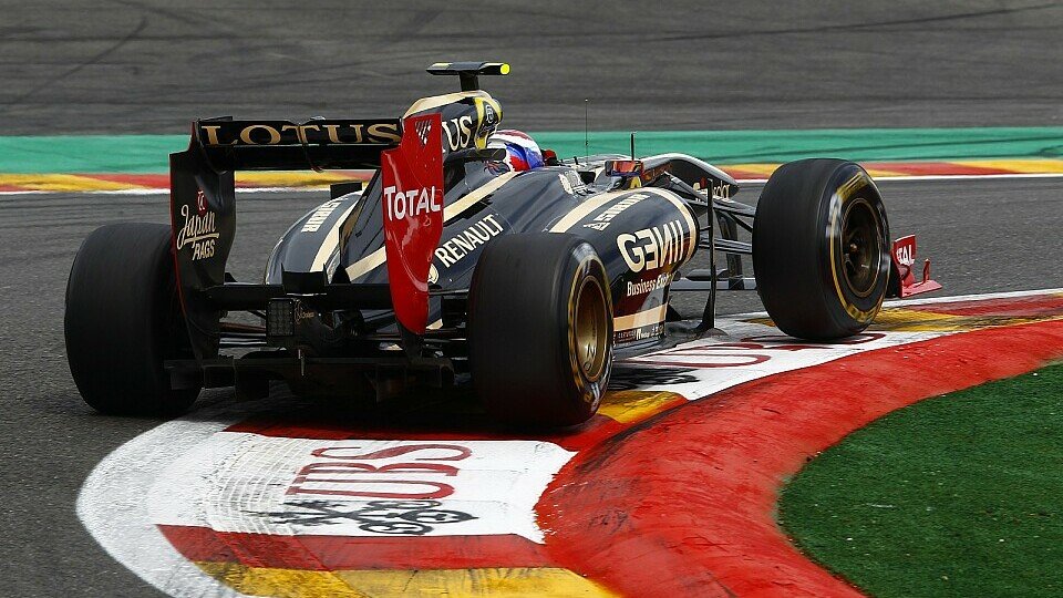Romain Grosjean testete den R31 in England, Foto: Pirelli