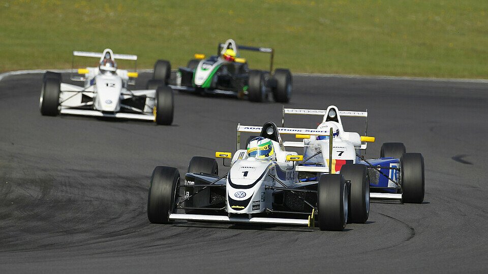 Darf Mario Farnbacher seinen Sieg in der Lausitz behalten?, Foto: Formel Masters Darf Mario Farnbacher seinen Sieg in der Lausitz behalten?, Foto: Formel Masters