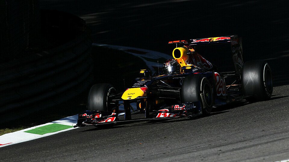 Sebastian Vettel sicherte sich den Spitzenplatz im zweiten Training, Foto: Sutton