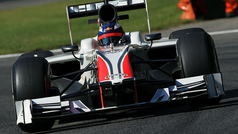 Daniel Ricciardo verlor viel wertvolle Zeit durch Elektrikprobleme, Foto: Sutton