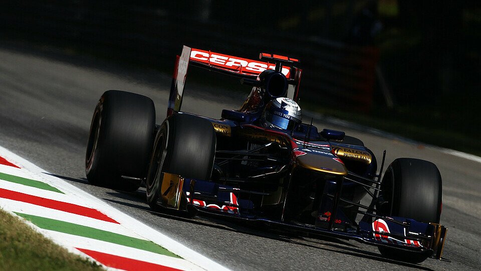 Sebastien Buemi verlor nach einem Unfall wichtige Trainingszeit am Freitag, Foto: Sutton