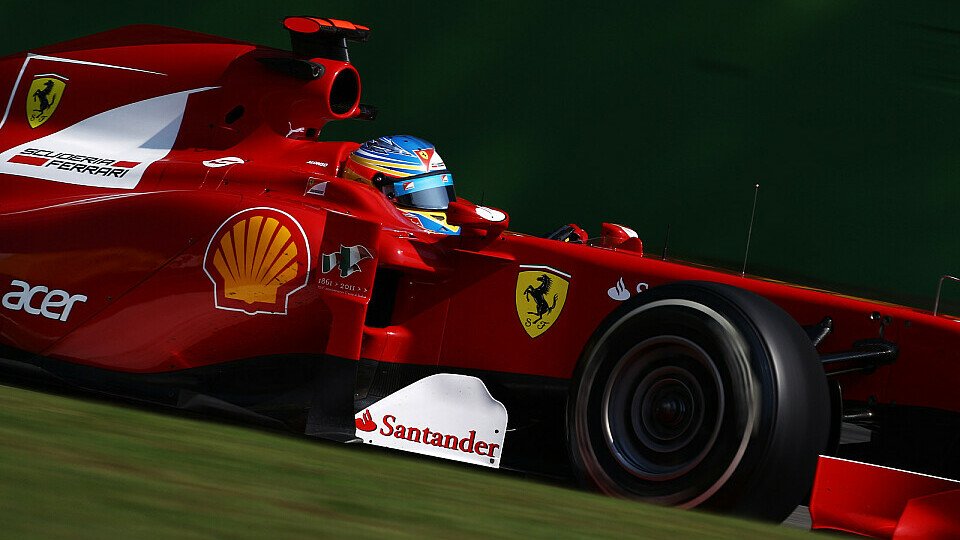 Fernando Alonso freut sich auf das Rennen in Singapur, Foto: Sutton