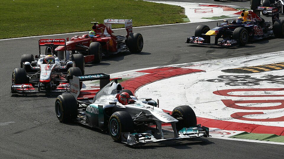 Michael Schumacher ist in diesem Jahr ein guter Starter, Foto: Mercedes