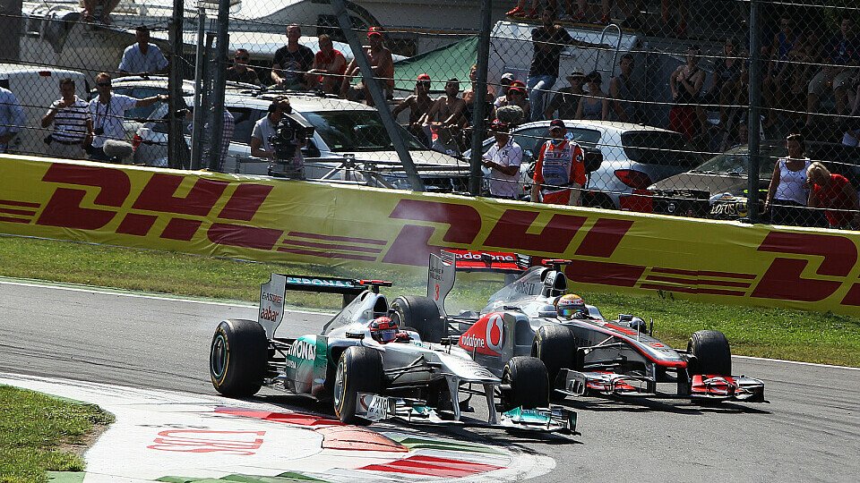 Jenson Button ist der Meinung, dass Michael Schumacher zu oft die Linie gewechselt habe, Foto: Sutton