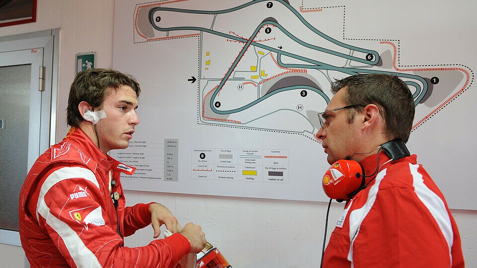 Luca Baldisserri arbeitete in der Ferrari-Fahrerakademie unter anderem mit Top-Talent Jules Bianchi, Foto: Ferrari