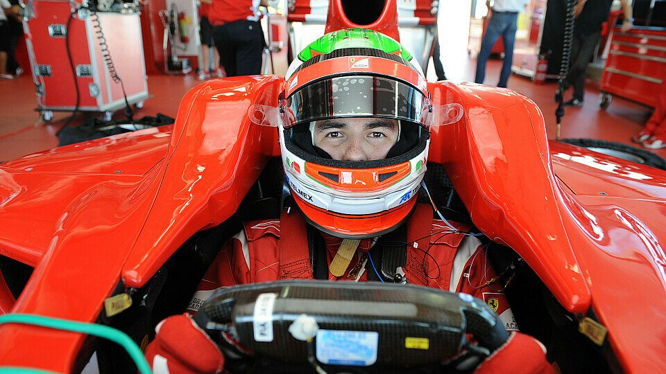 Als Ferrari-Nachwuchsfahrer kam Sergio Perez in der Vergangenheit in den Genuss die rote Göttin zu testen, Foto: Ferrari