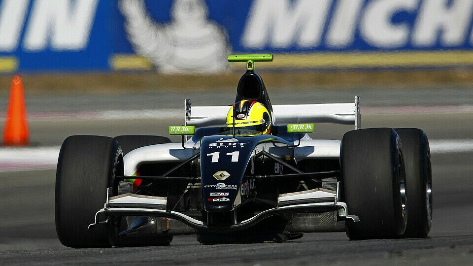 Charles Pic hat in Abu Dhabi zum ersten Mal die Möglichkeit dazu, ein Formel-1-Auto zu fahren, Foto: WS by Renault