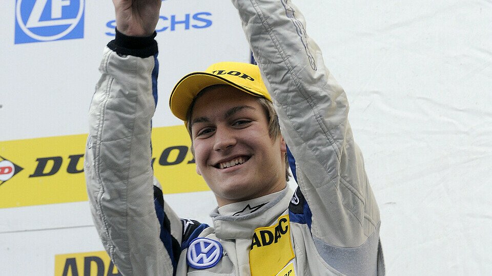 Emil Bernstorff kann sich über eine nachträgliche Positionsverbesserung freuen., Foto: Formel Masters