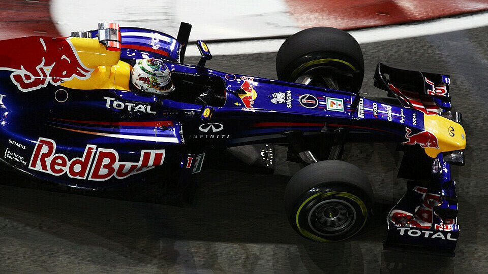 Auch das Nachfolgemodell von Sebastian Vettels Weltmeister-Auto wird wieder blau sein - mehr wollte Christian Horner über den RB8 aber noch nicht verraten, Foto: Sutton