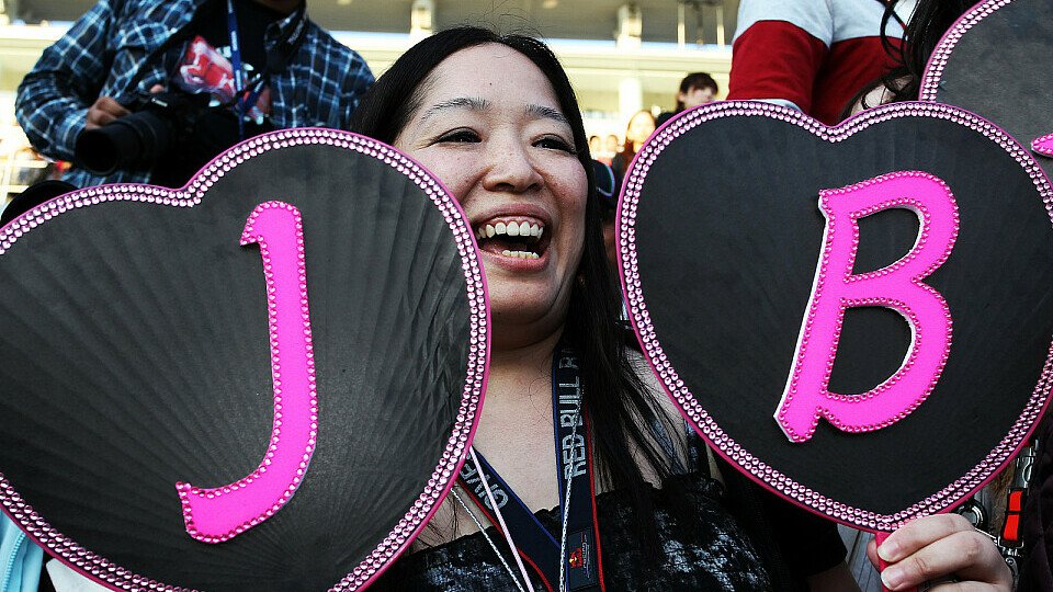 Die japanischen Fans lieben Button, Foto: Sutton
