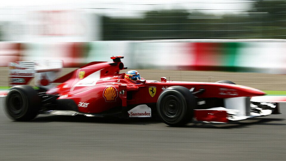 Fernando Alonso peilt das Podium an, Foto: Sutton