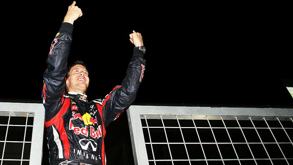 Sebastian Vettel konnte sein Glück kaum fassen, Foto: Sutton