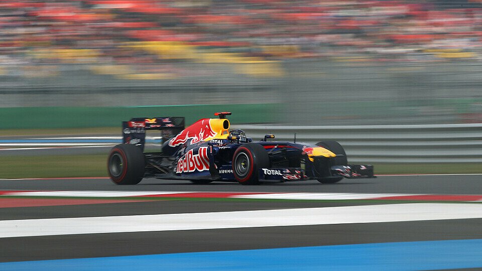 Die Rennkommissare konnten bei Vettels Abkürzungsmanöver keinen Vorteil erkennen, Foto: Red Bull