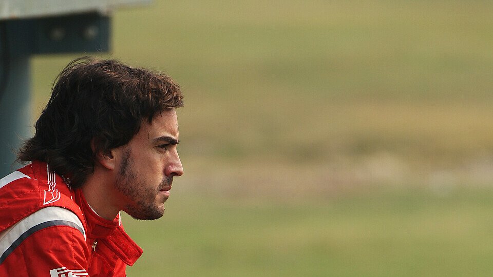 Fernando Alonso musste unfreiwillig zusehen, Foto: Sutton