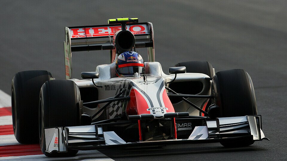 Daniel Ricciardo tappt noch im Dunkeln, Foto: Sutton