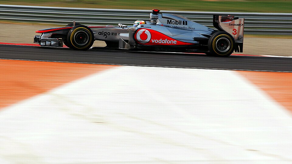Lewis Hamilton sieht für das Rennen durchaus noch Chancen, Foto: Sutton