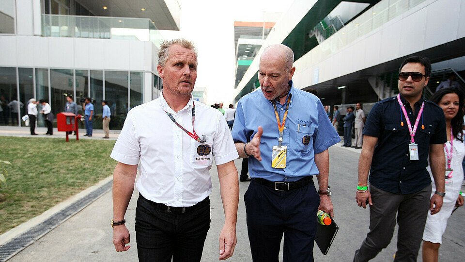 Johnny Herbert ist in Melbourne als Rennsteward im Einsatz, Foto: Sutton