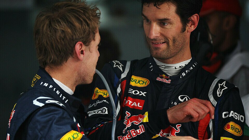 Sebastian Vettel und Mark Webber sprechen über die momentane Situation, Foto: Red Bull