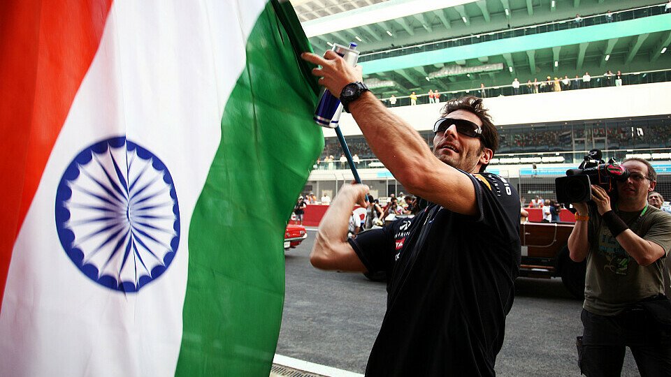 Mark Webber war von Indien beeindruckt und bedankte sich vor dem Rennen mit einer schönen Geste bei den Fans, Foto: Sutton