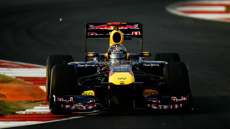 Sebastian Vettel hat sein Auto stets unter Kontrolle, Foto: Red Bull