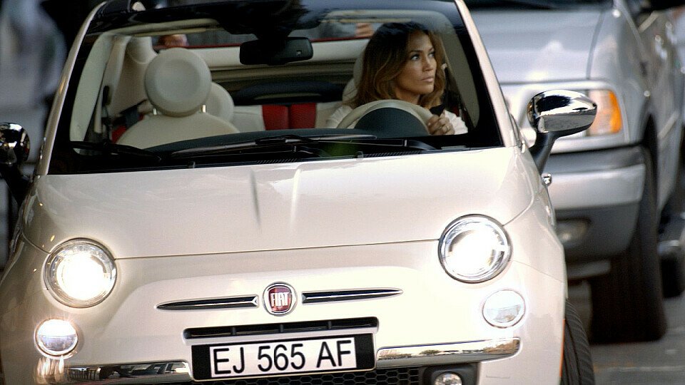 Video-Trailer Papi mit JLo im Fiat 500, Foto: Fiat