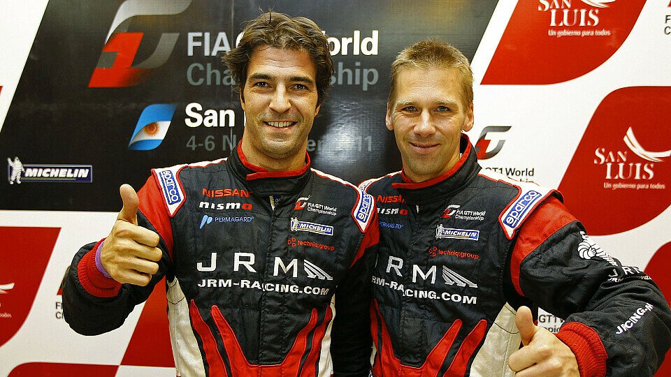 Lucas Luhr und Michael Krumm sind die GT1-Weltmeister 2011, Foto: DPPI