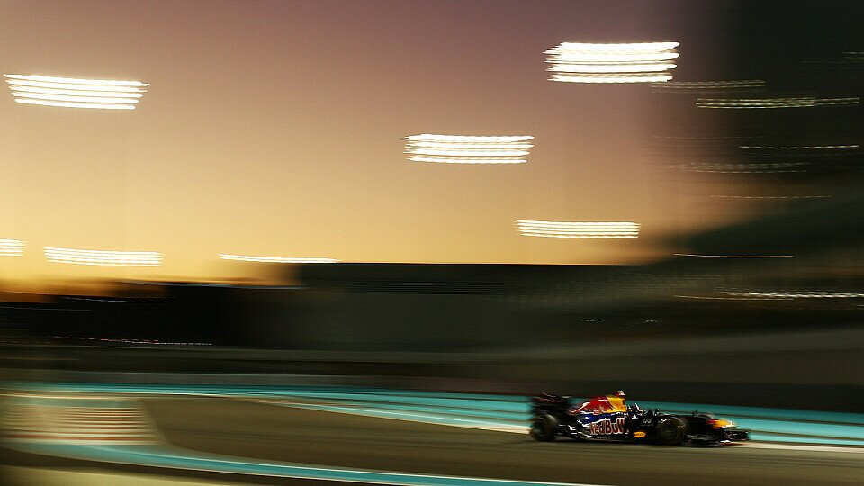 Sebastian Vettel sicherte sich in Abu Dhabi seine 14. Pole des Jahres, Foto: Sutton