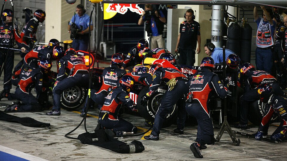 Nach einem verpatzten Stopp wechselte Mark Webber auf einen 3-Stopp-Plan, Foto: Sutton
