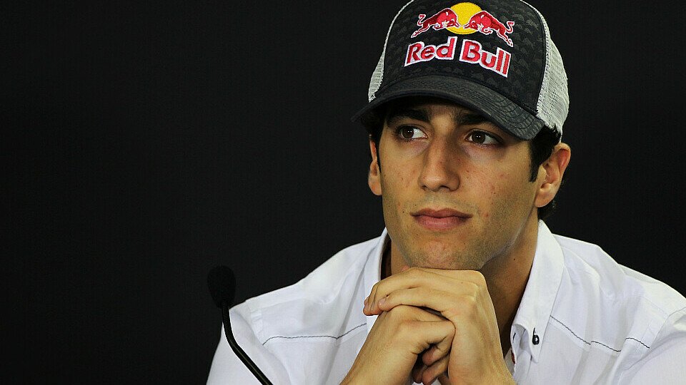 Daniel Ricciardo lässt sich nicht von Sorgen über die eigene Zukunft ablenken, Foto: Sutton