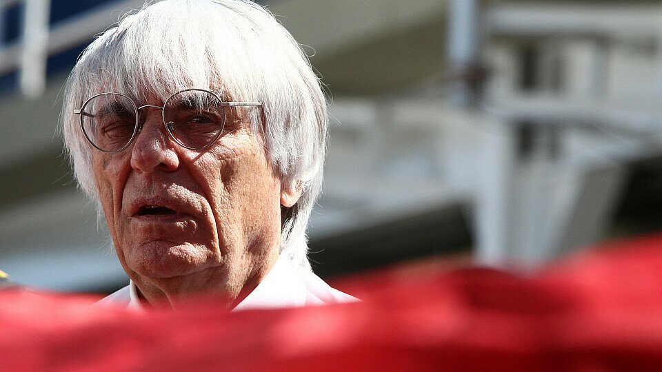 Bernie Ecclestone geht von der Austragung des Bahrain Grand Prix's aus, Foto: Sutton