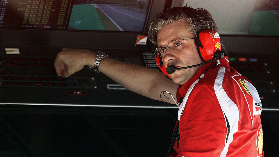Pat Fry sieht Ferrari auf einem guten Weg, Foto: Sutton