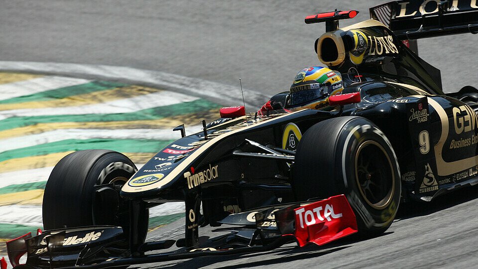 Bruno Senna wird sich am Samstag strecken müssen, Foto: Sutton