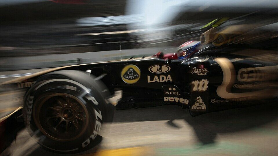 Vitaly Petrov hat seine Managerin auf die Suche geschickt, Foto: Lotus Renault