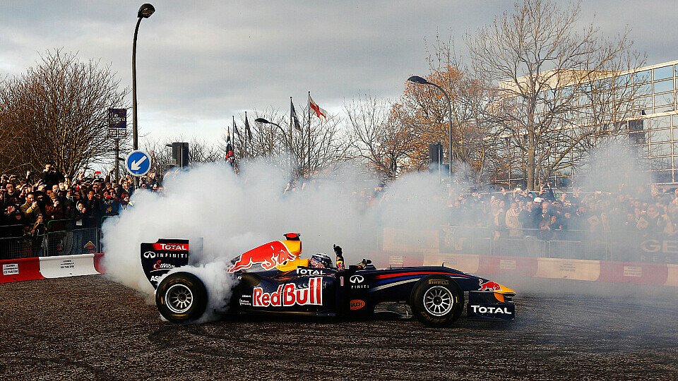 Sebastian Vettel sieht seinen besten Tag noch vor sich, Foto: Red Bull