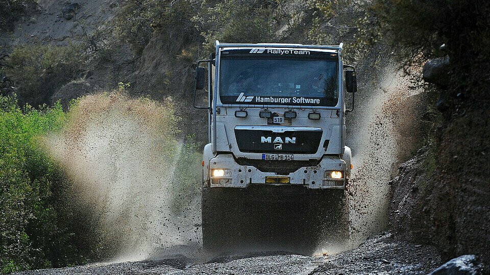 Auch der Truck ist aus dem Rennen, Foto: DPPI