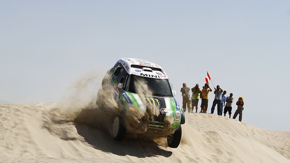 Stephane Peterhansel ist der neue Dakar-Sieger, Foto: Willy Weyens