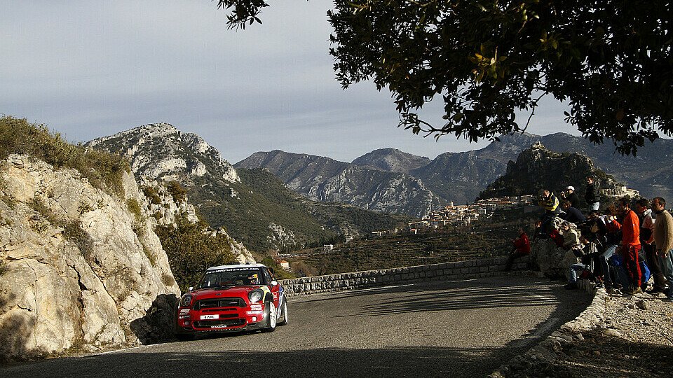 Dani Sordo sicherte sich in Monte Carlo den dritten Podestplatz mit Mini auf Asphalt, Foto: BMW AG