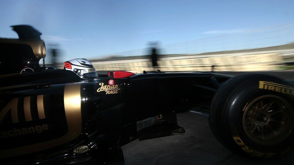 Kimi Räikkönen zieht die Aufmerksamkeit auf sich, Foto: Lotus F1 Team