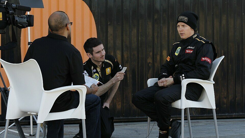 Munteres Stühlerücken: Während Kimi Räikkönen seinen Platz bei Lotus schon gefunden hat tut sich im Teamhintergrund noch viel, Foto: Lotus F1 Team