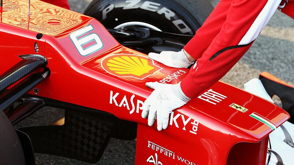 Der Knick in der Ferrari-Front gehört wohl endgültig der Vergangenheit an, Foto: Sutton