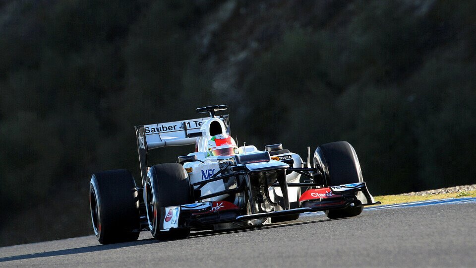 Sergio Perez freundet sich noch mit den neuen Reifen an, Foto: Sutton