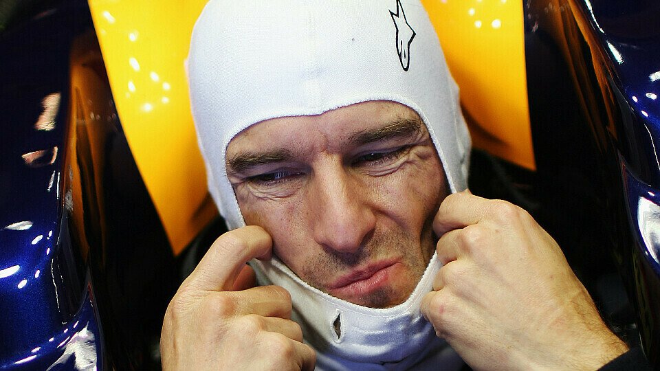 Mark Webber weiß, dass er im Vergleich zu 2011 zulegen muss, Foto: Red Bull